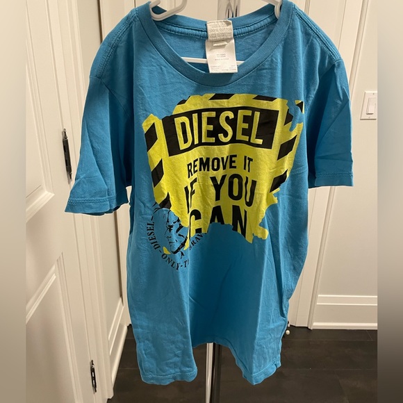 Remove it if you can tee! - Picture 1 of 2